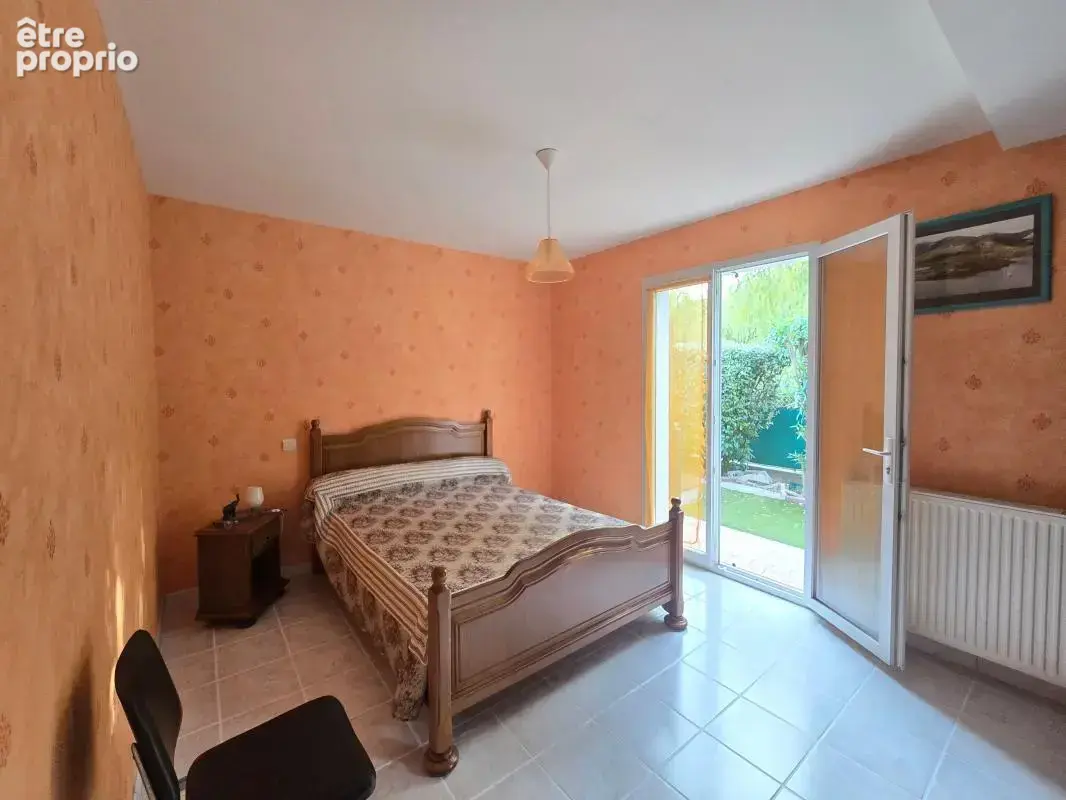 Maison de plain-pied – env. 130 m² – 3 chambres – Garage – Saint-Cyprien (secteur Collège) - photo 7
