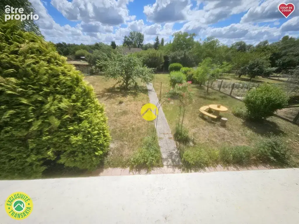Maison à LA GUERCHE-SUR-L'AUBOIS