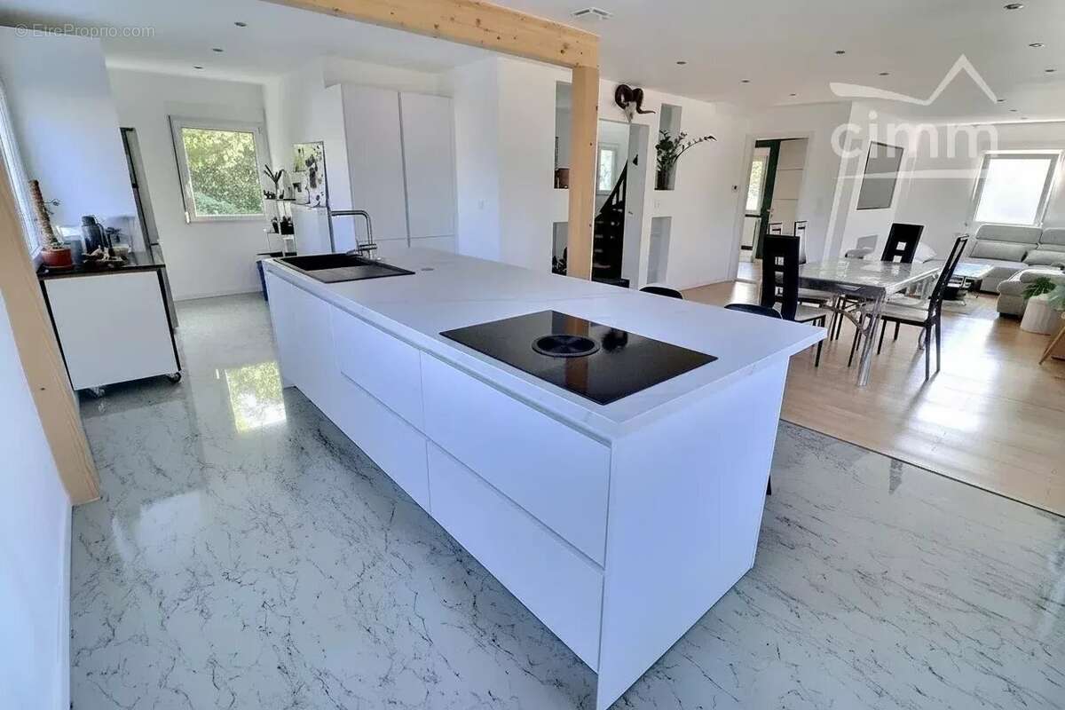 Maison individuelle rénovée de 125 m² – 4 chambres – Terrain de 1 008 m² – PETITE ROSSELLE - photo 2