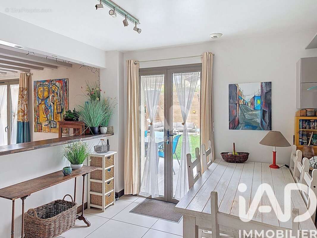 Photo 2 - Maison à LA CHAPELLE-SAINT-MESMIN