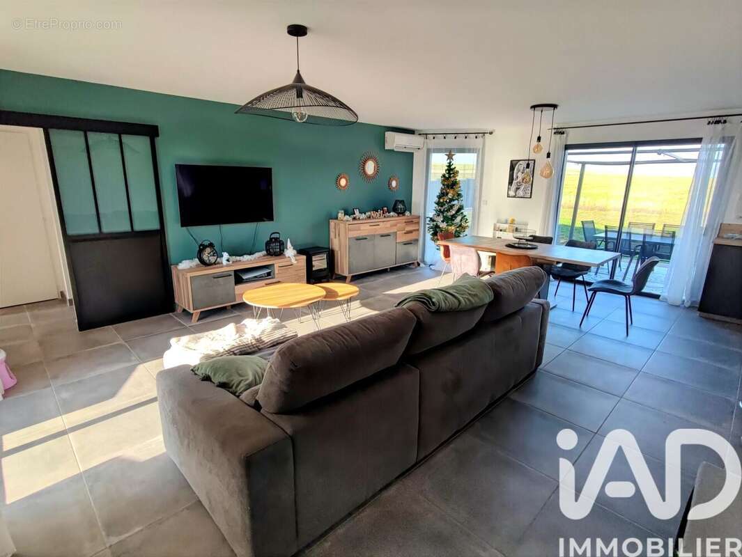 Photo 6 - Maison à TONNAY-BOUTONNE