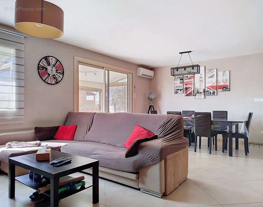 Maison à PUGET-SUR-ARGENS