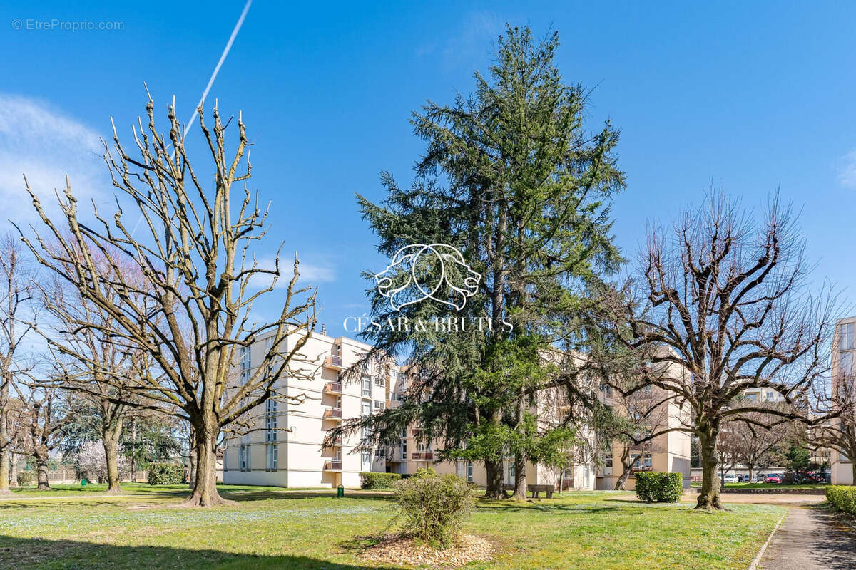 Appartement à LYON-9E