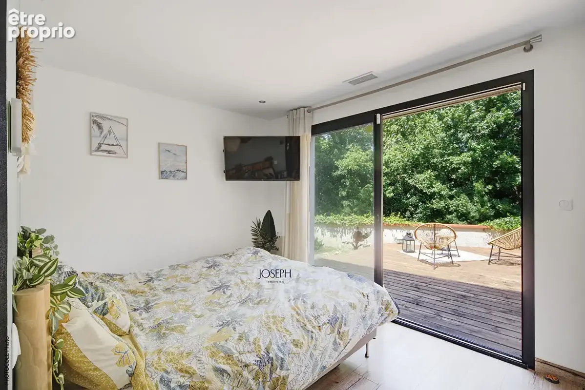 Villa de plain pied a pins justaret avec piscine - photo 7