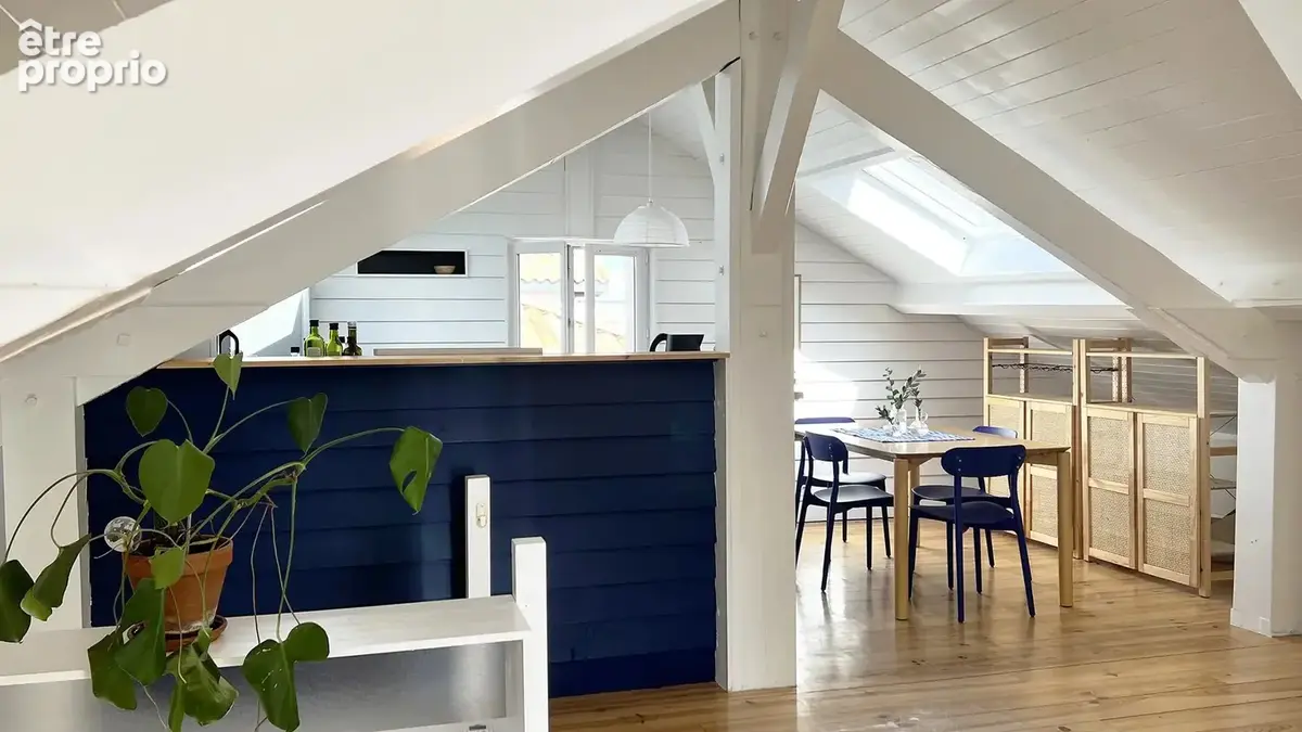 T3 en duplex atypique – Le charme et le calme d’une impasse - photo 3
