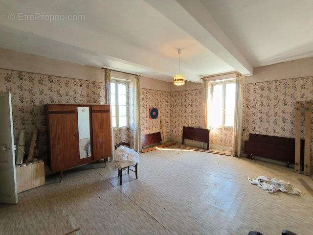 Maison à ESCORNEBOEUF