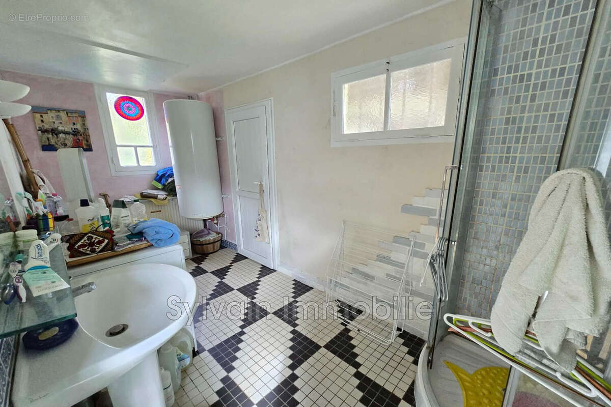 Maison à FEUQUIERES