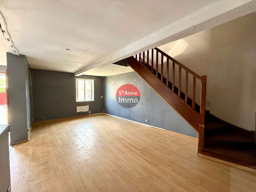Ercheu - maison individuelle - 3 chambres - cour - jardin - travaux - photo 3