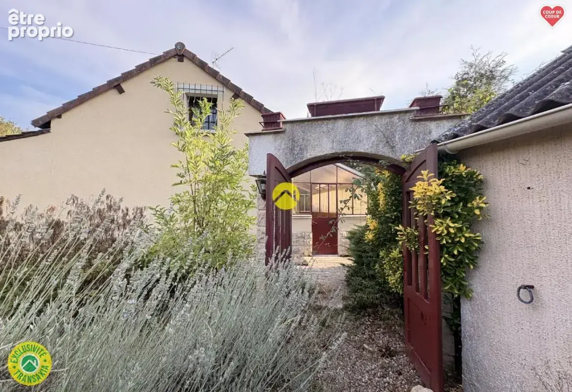 Maison à JOUET-SUR-L'AUBOIS