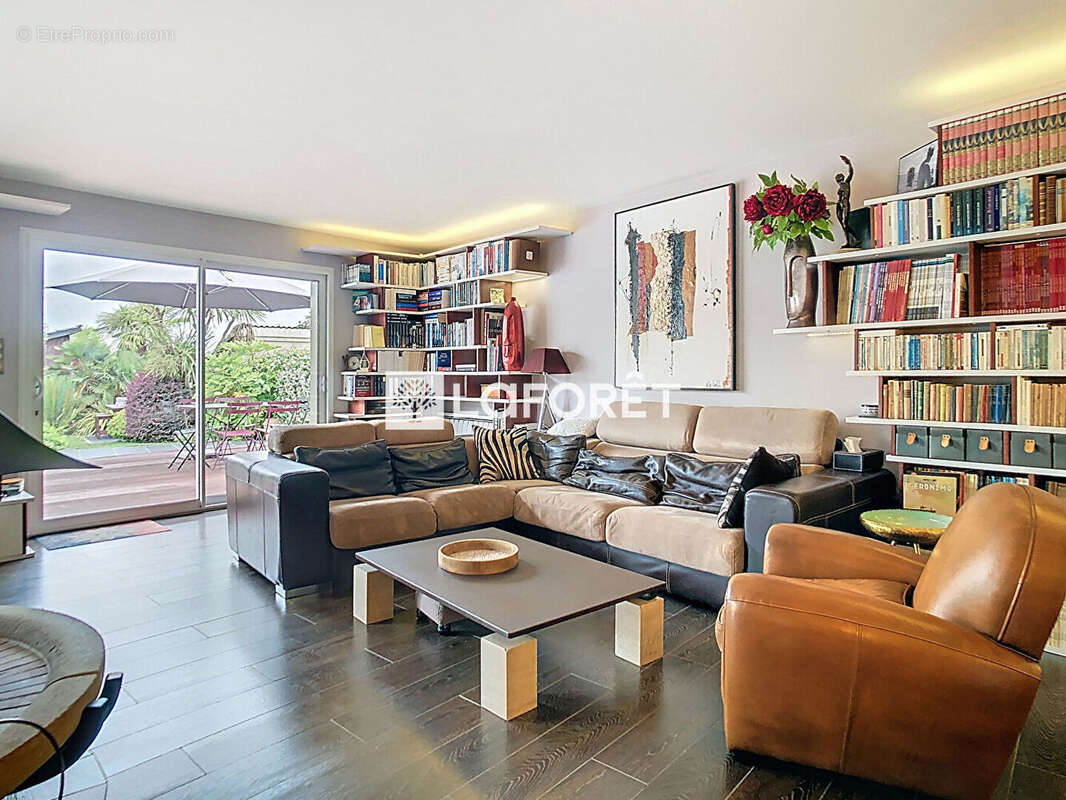 Maison à LE HAILLAN