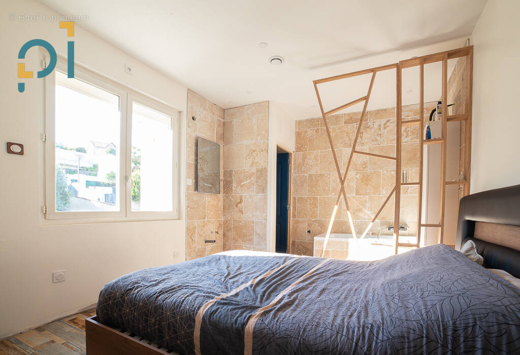 Appartement à MARSEILLE-15E