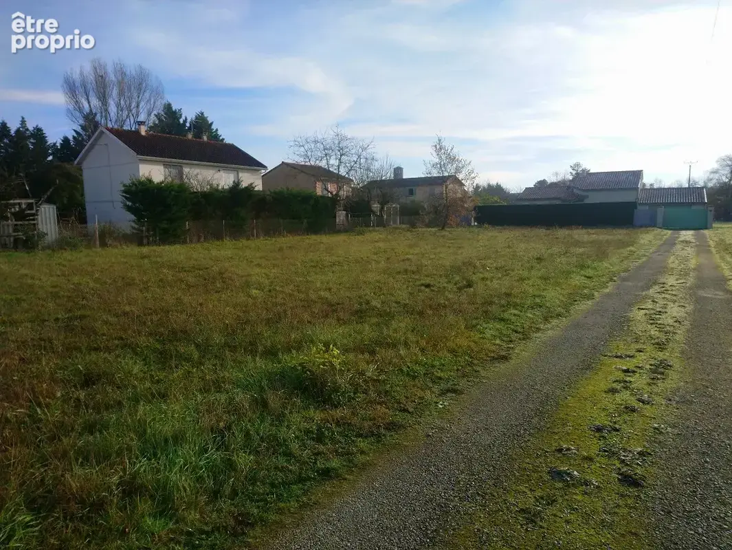 Terrain à BUZET-SUR-TARN