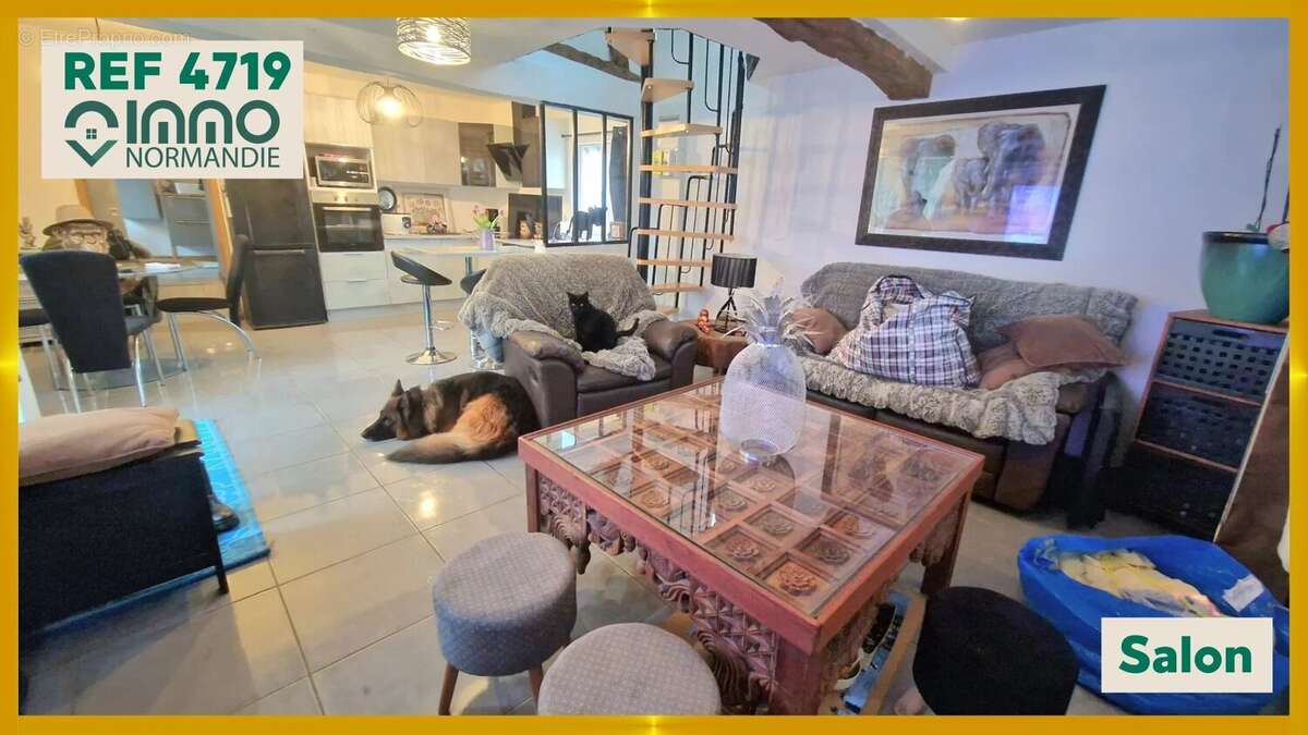 Maison à COURBEPINE