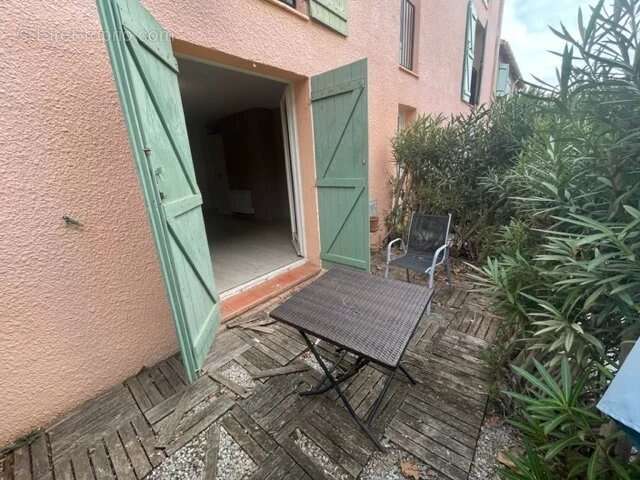 Appartement à LA LONDE-LES-MAURES
