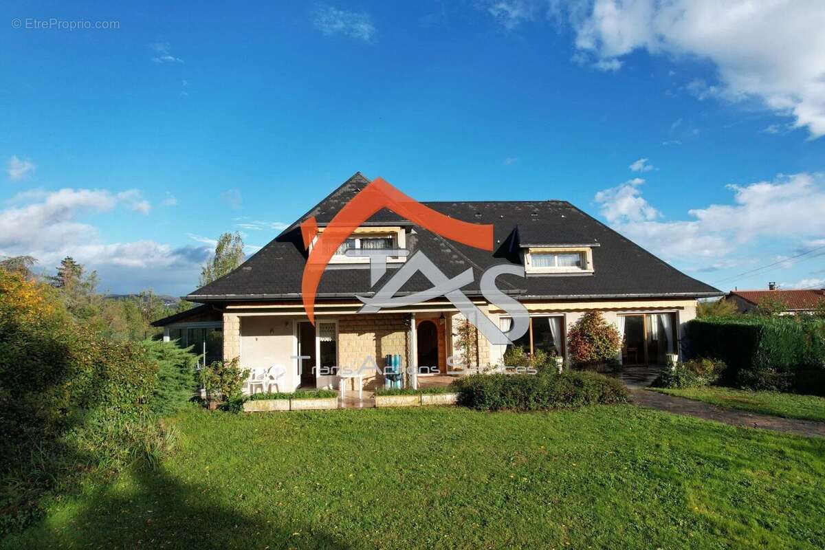 Maison à SAINT-PAUL-EN-JAREZ