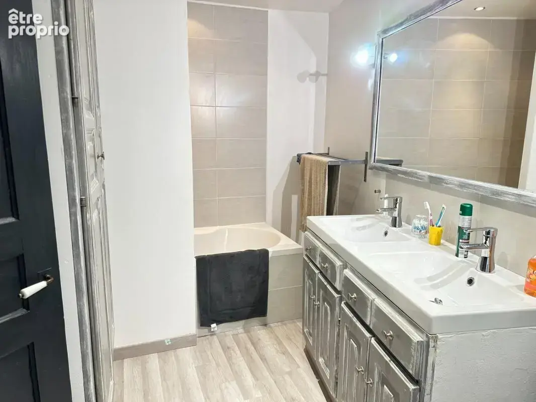 Vinon-sur-Verdon centre ancien, Maison de village en pierre – 123 m², 4 chambres – cour privative et garage indépendant juste en - photo 7