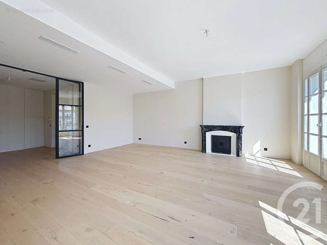 Appartement 140 m² à Sete  - photo 5