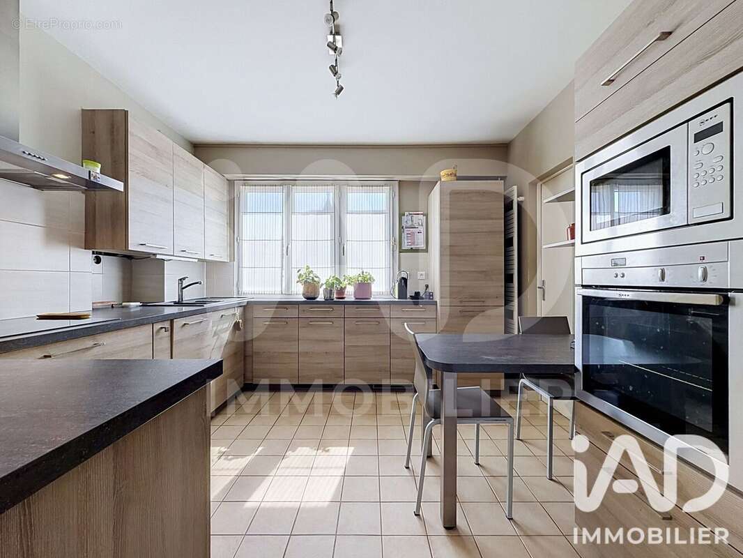 Appartement 88 m² à La Rochelle  - photo 7