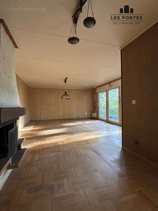 Maison à GIRONVILLE-SUR-ESSONNE