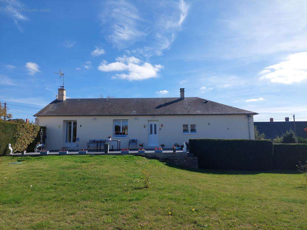 Maison à TILLEUL-DAME-AGNES