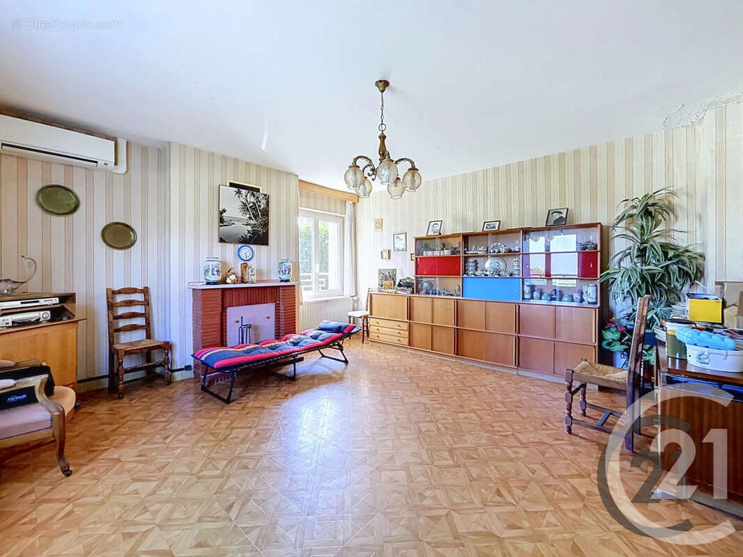 Maison 159 m² à Saint-Phal  - photo 6