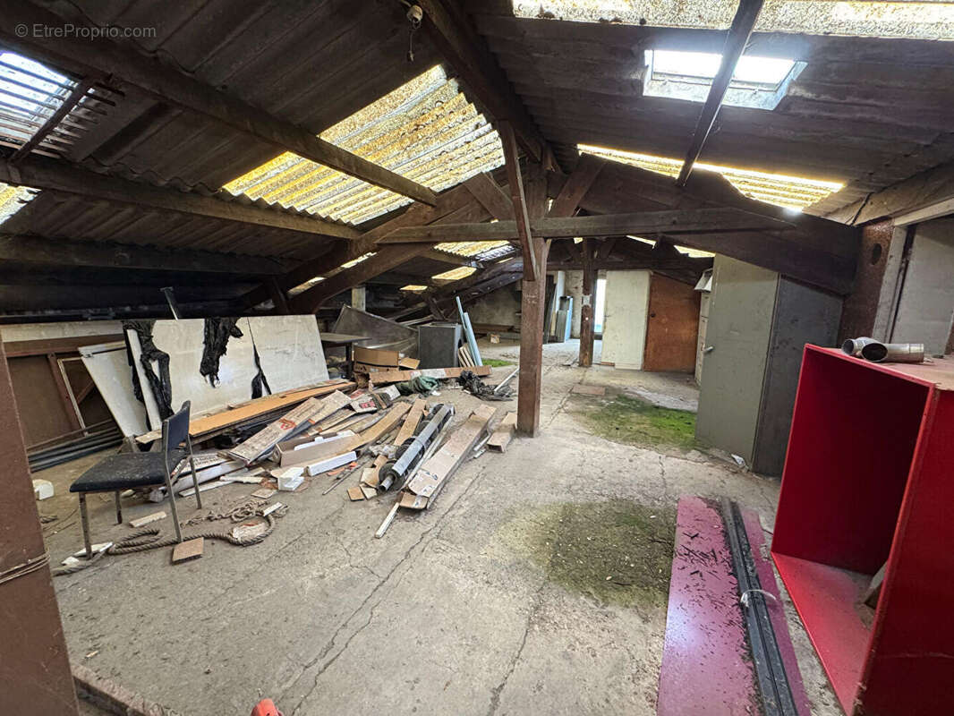 Commerce à ROMAINVILLE