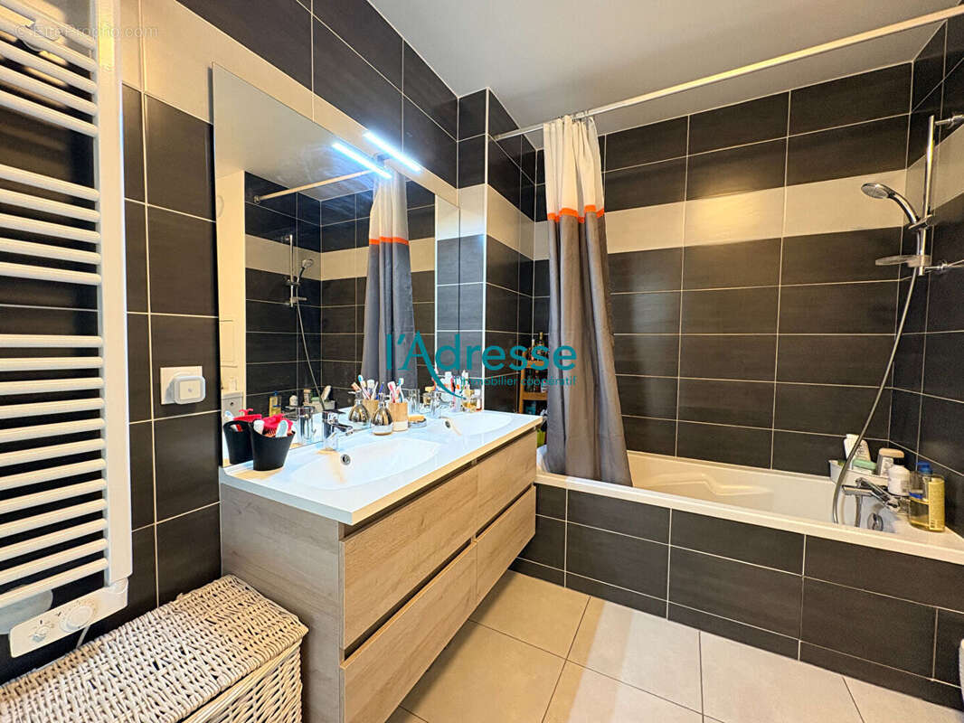 Appartement à NANTERRE