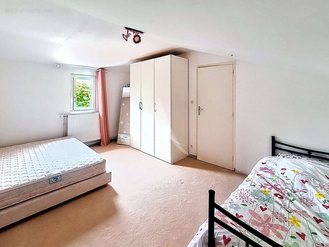 Jolie maison spacieuse, 4 chambres, au calme - photo 9
