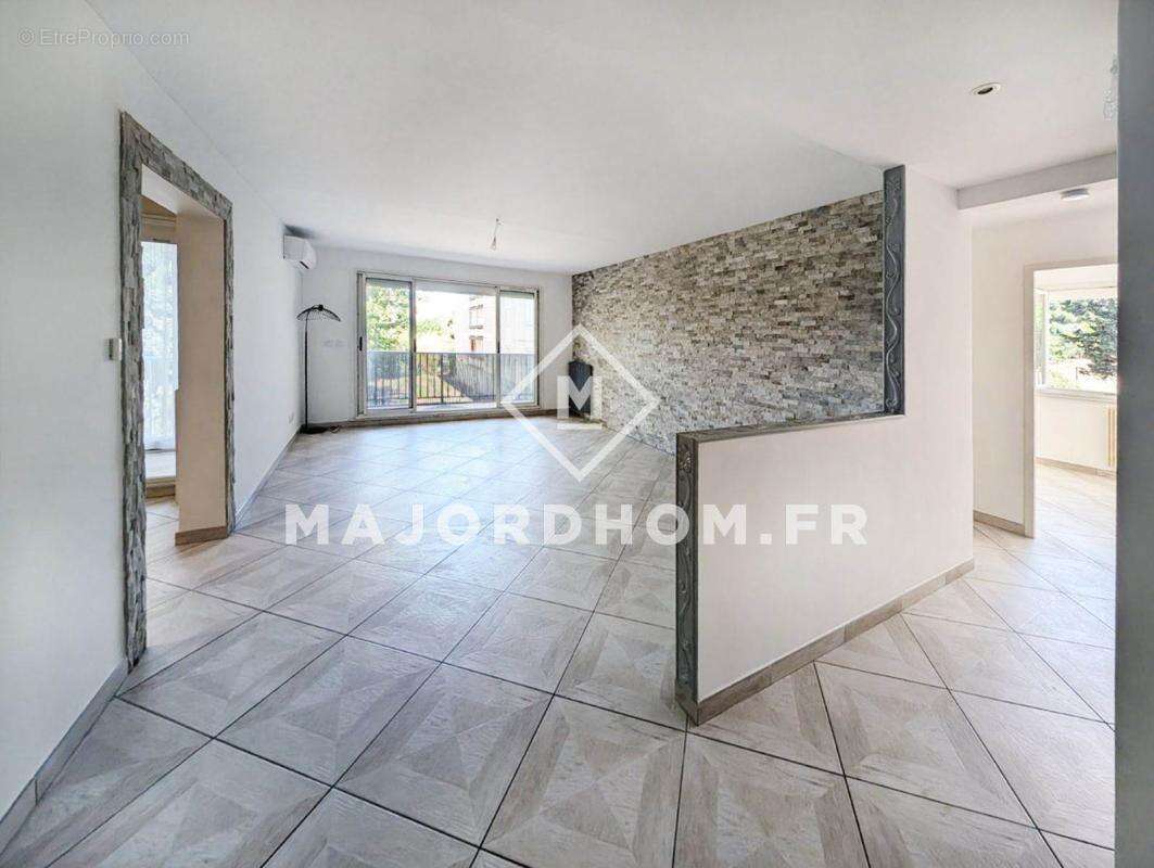 Appartement à MARSEILLE-8E