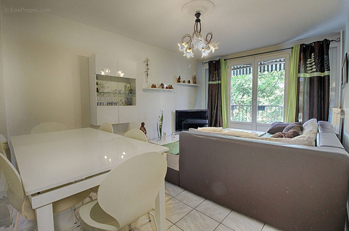 Appartement à CHAMPIGNY-SUR-MARNE