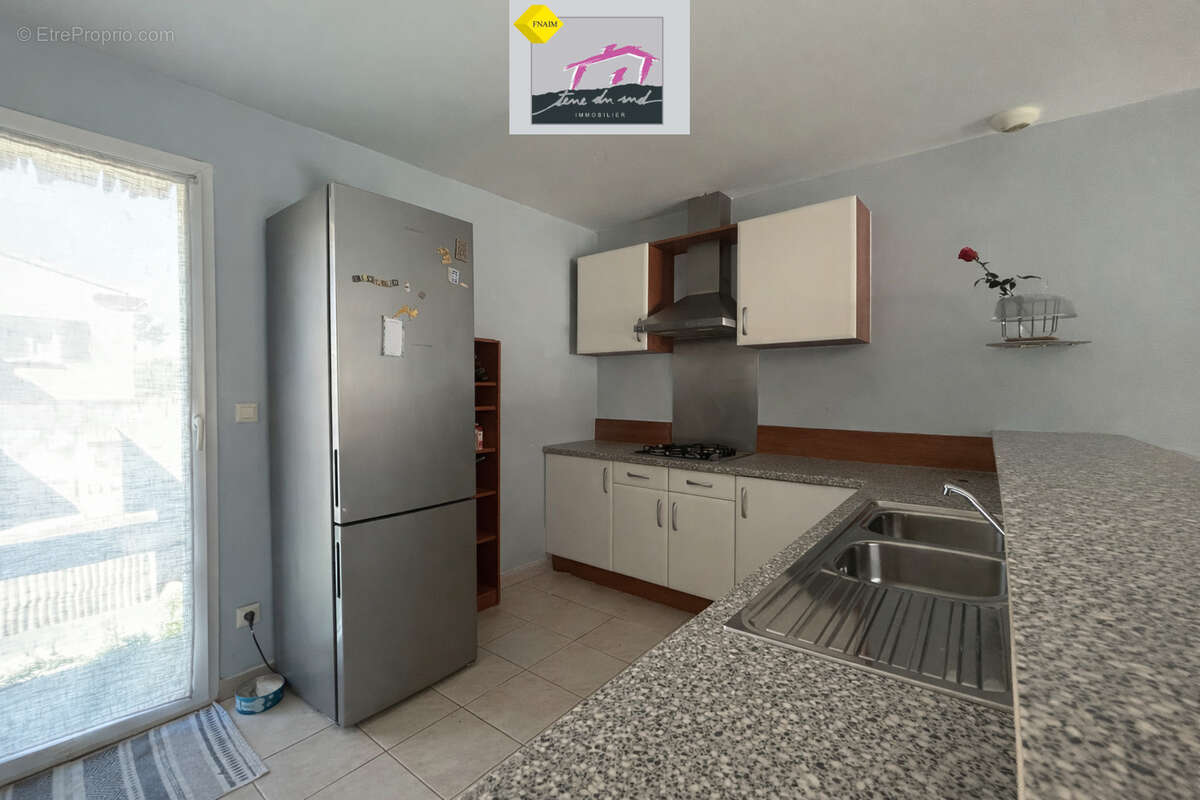 Villa de plain pied avec garage, piscine et  jardin - photo 3