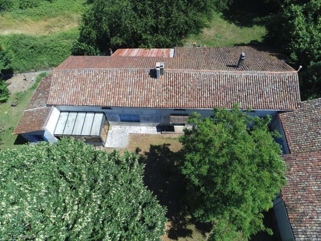 Maison à VILLEFAGNAN