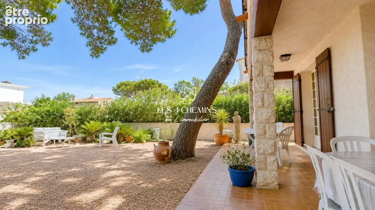 Villa  à rénover de 6 pièces d'environ 185 m2 sur 698 m2 proche mer et commerces - photo 16