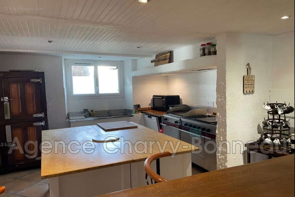 Maison 270 m² à Montjoie-En-Couserans  - photo 7