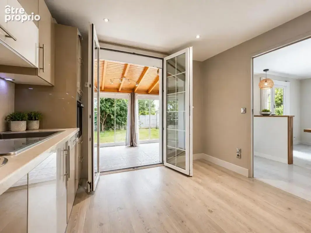 Maison de 8 pièces de 187 m² à Serris Bourg - photo 8