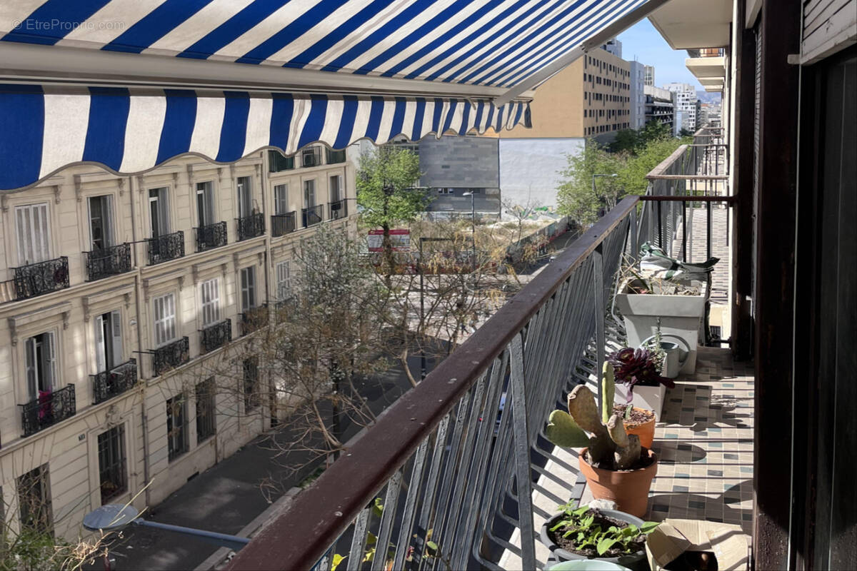 Appartement T3 avec balcon, place de paking et cave . Désirée Clary 13003 Marseille - Appartement à MARSEILLE-3E