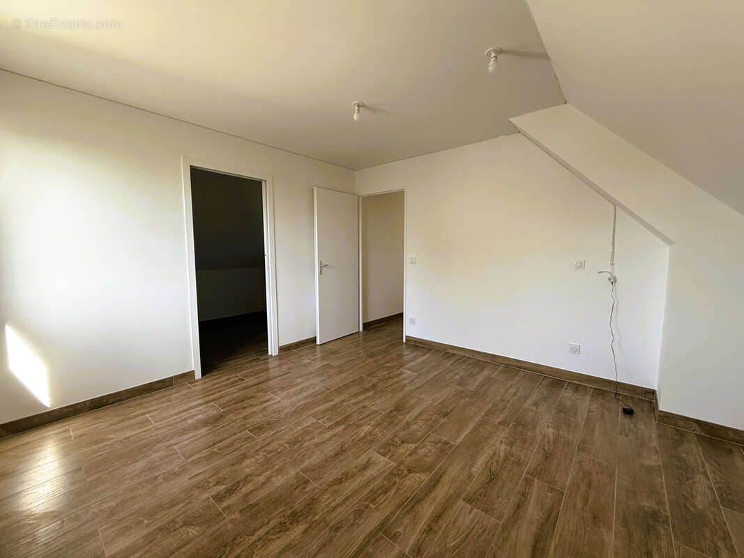 Maison à MAINVILLIERS