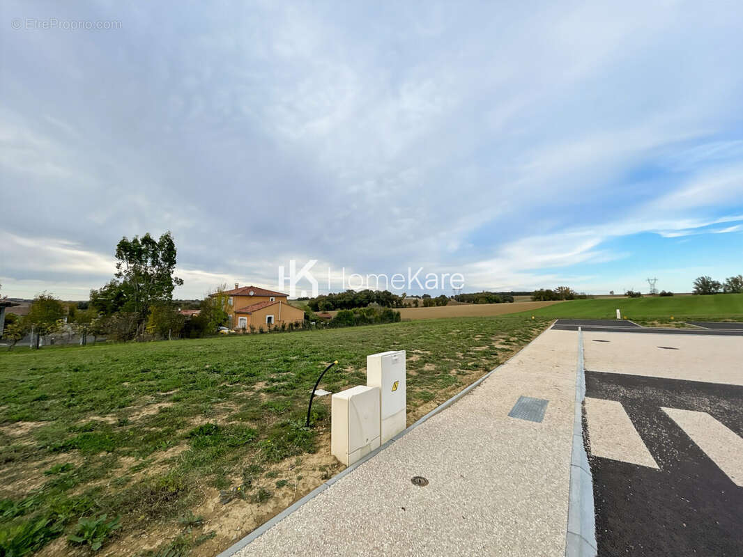 Terrain à L'ISLE-JOURDAIN