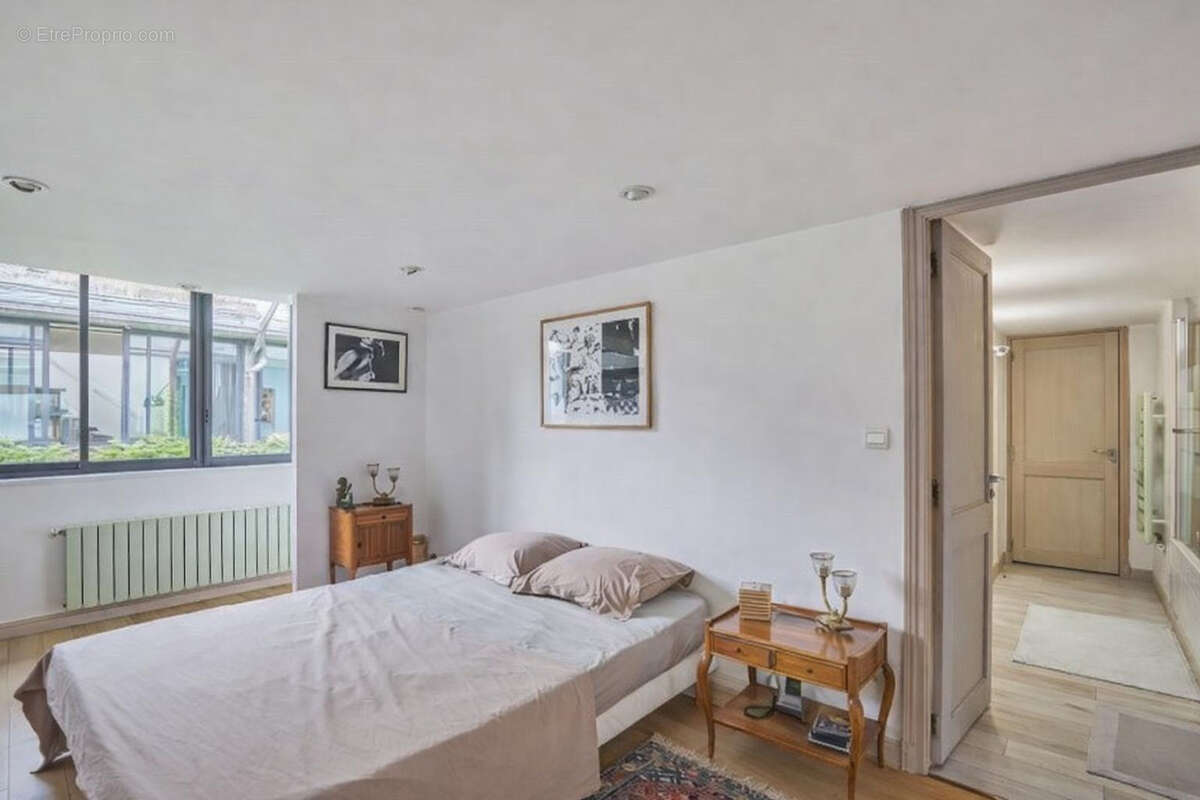 Appartement à PARIS-11E