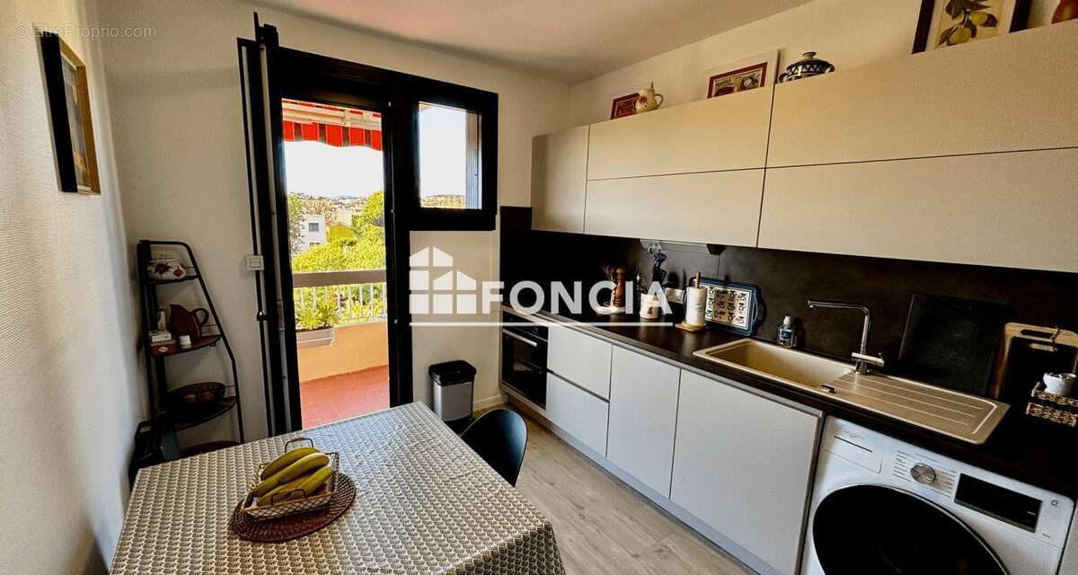 Appartement à SIX-FOURS-LES-PLAGES