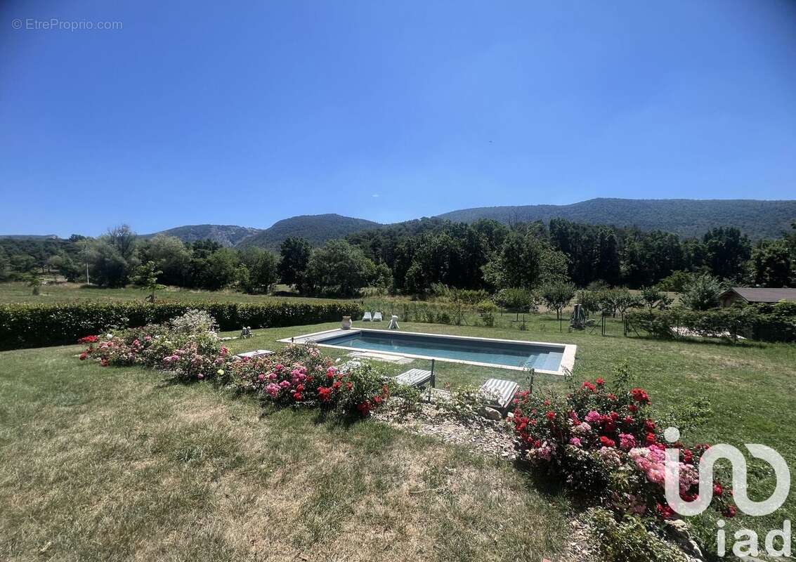 Photo 2 - Maison à LA ROQUE-ESCLAPON