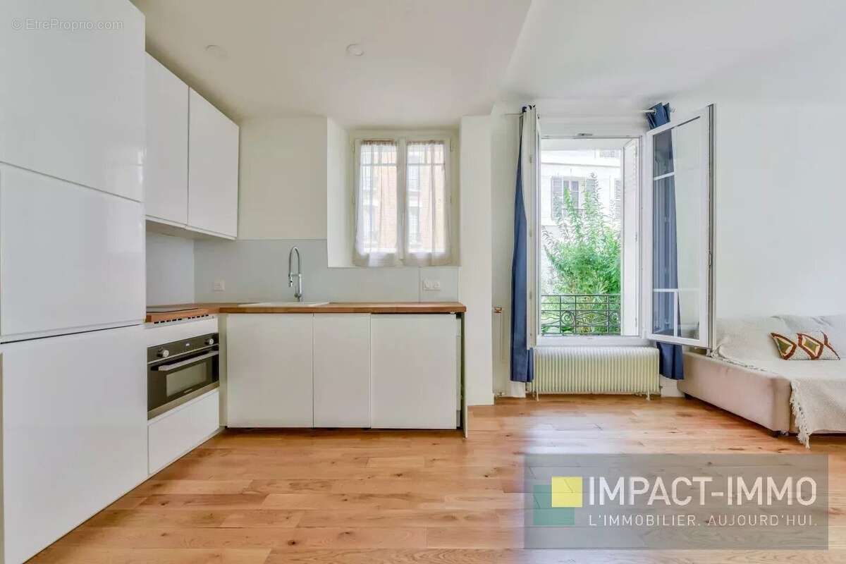 Appartement à COURBEVOIE