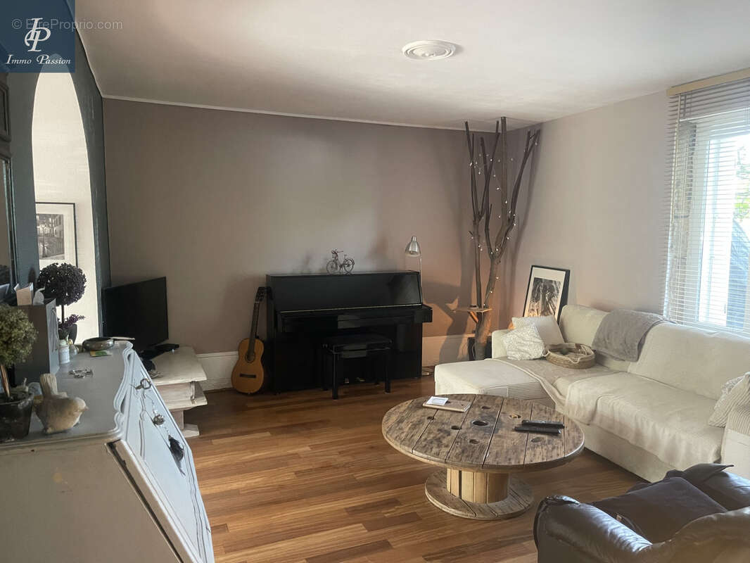 Maison à NUITS-SAINT-GEORGES