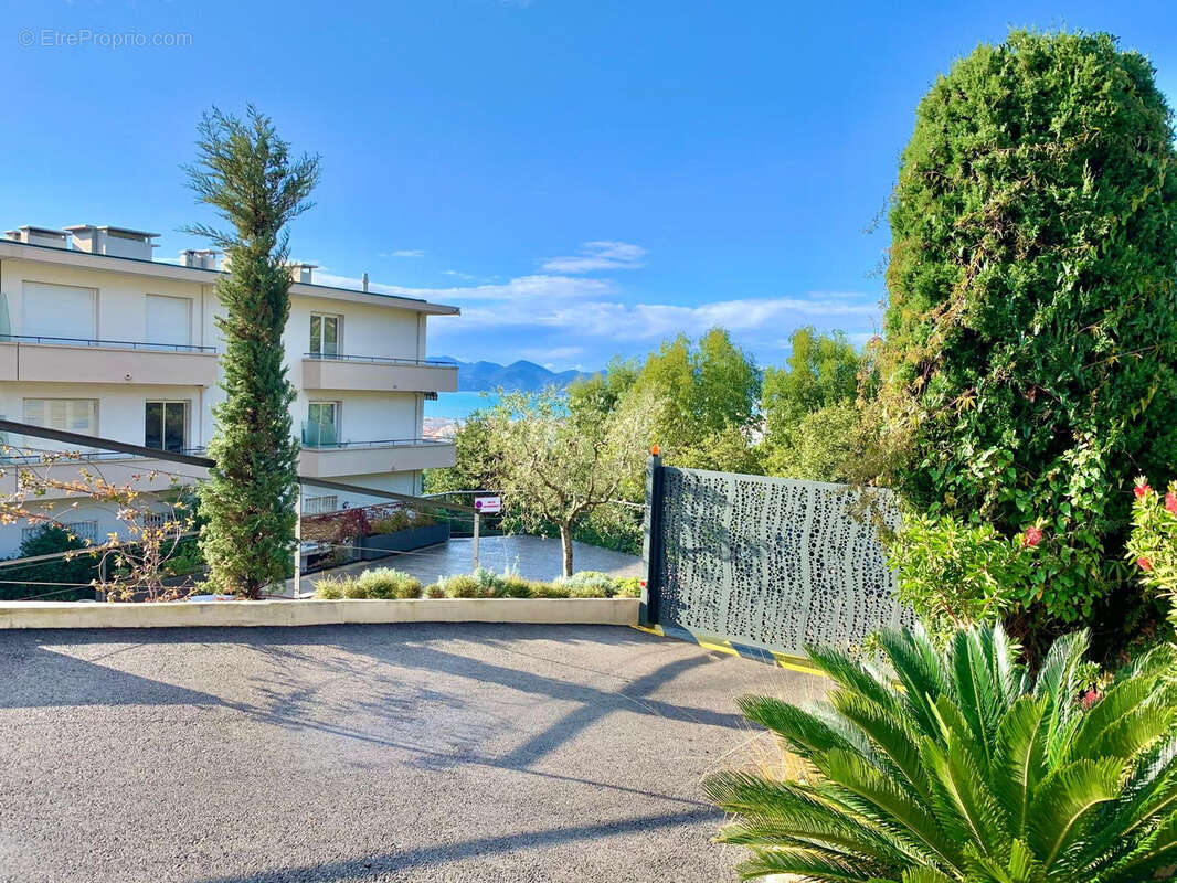 2p vue mer panoramique - cannes residentiel - photo 9