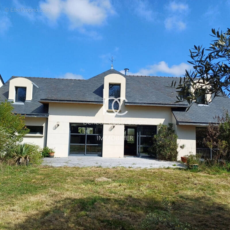 Maison à LARMOR-BADEN