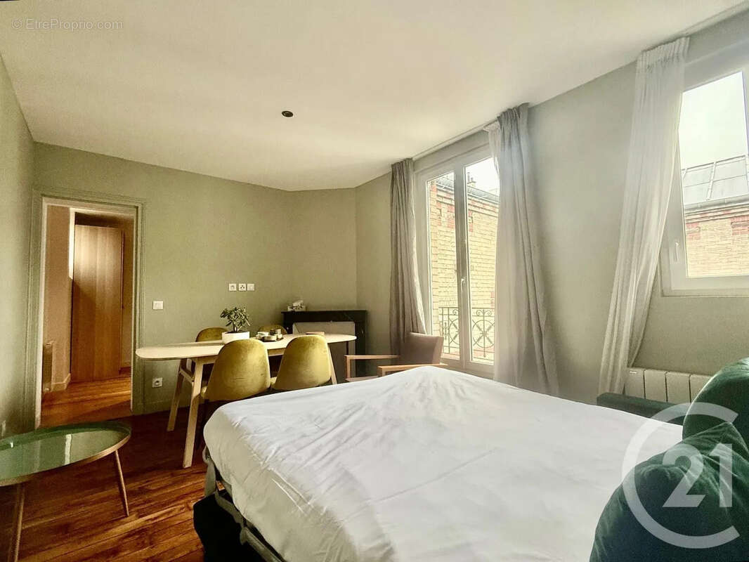 Appartement à CLICHY