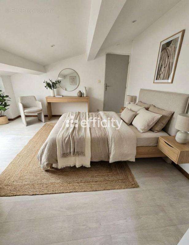 Maison à LA GARDE-FREINET