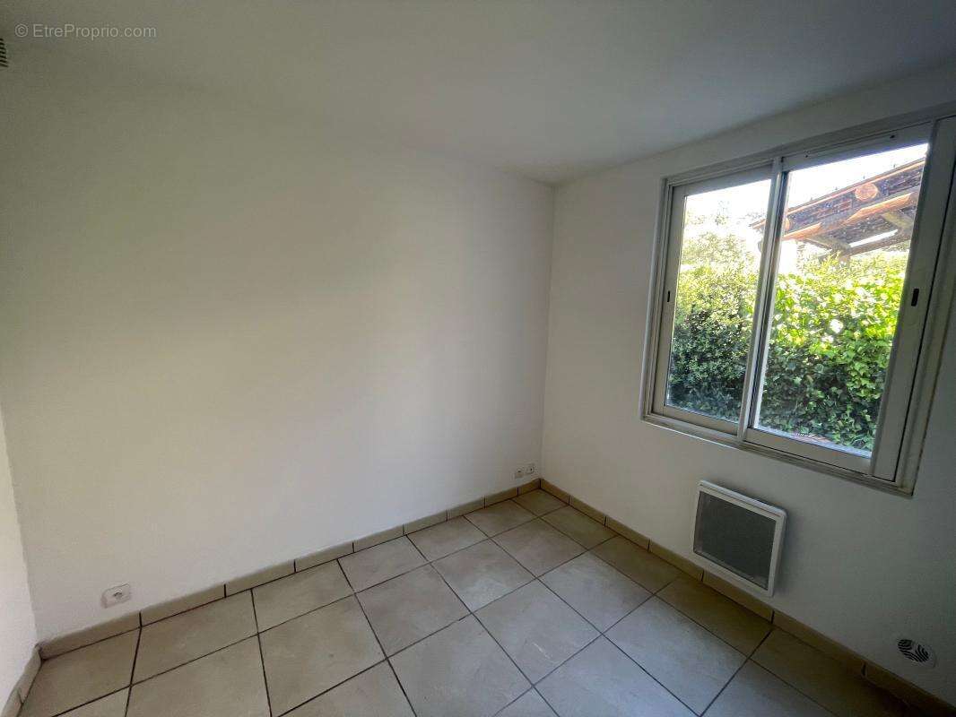 Appartement à SIX-FOURS-LES-PLAGES