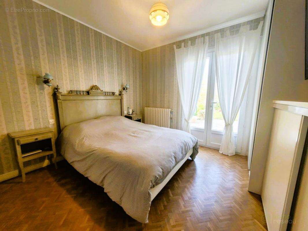 Maison à JONZAC