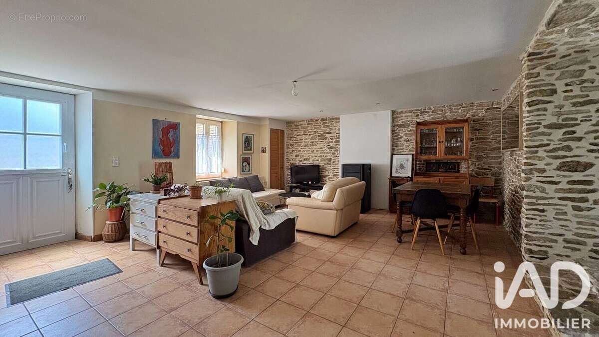 Photo 2 - Maison à PLUVIGNER